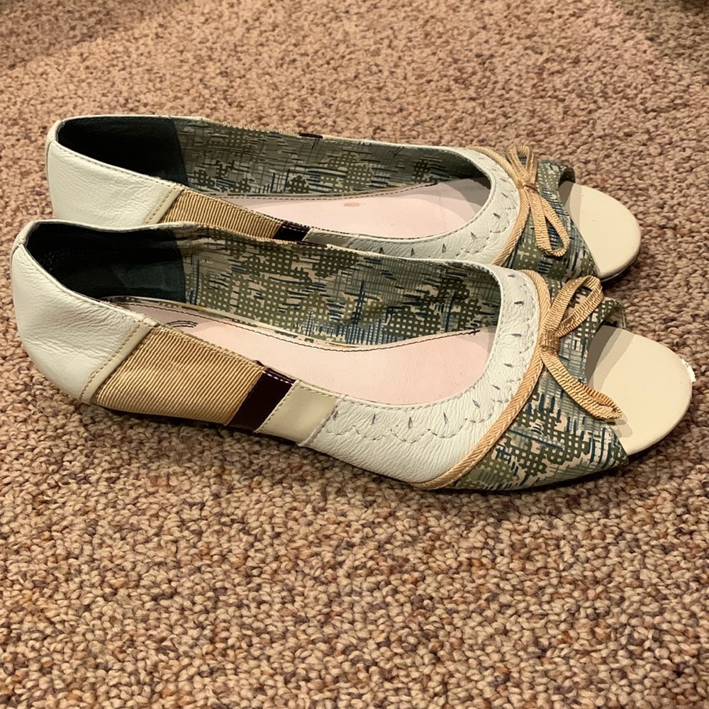 Bobbi Blu Kassidy Leather Size 9 Leather fabric open toe ballet Slip On Flats